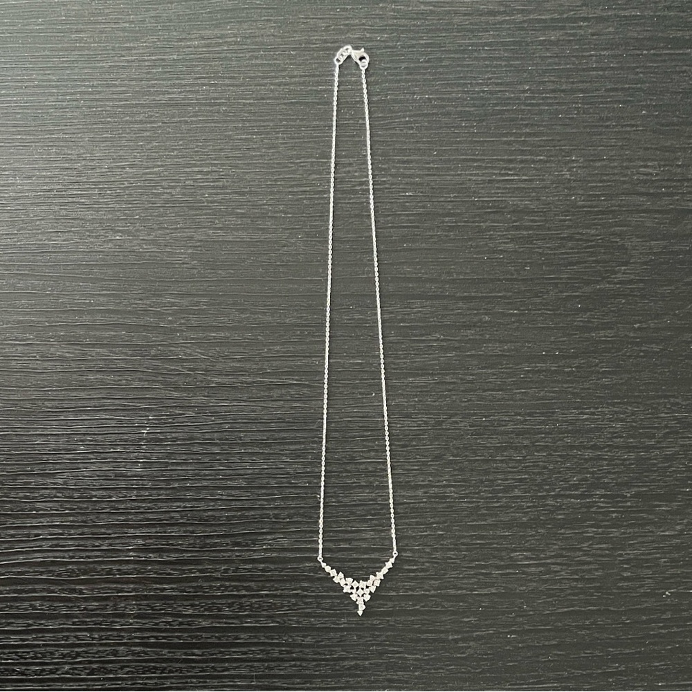 White gold diamond necklace - Picture 2 of 5